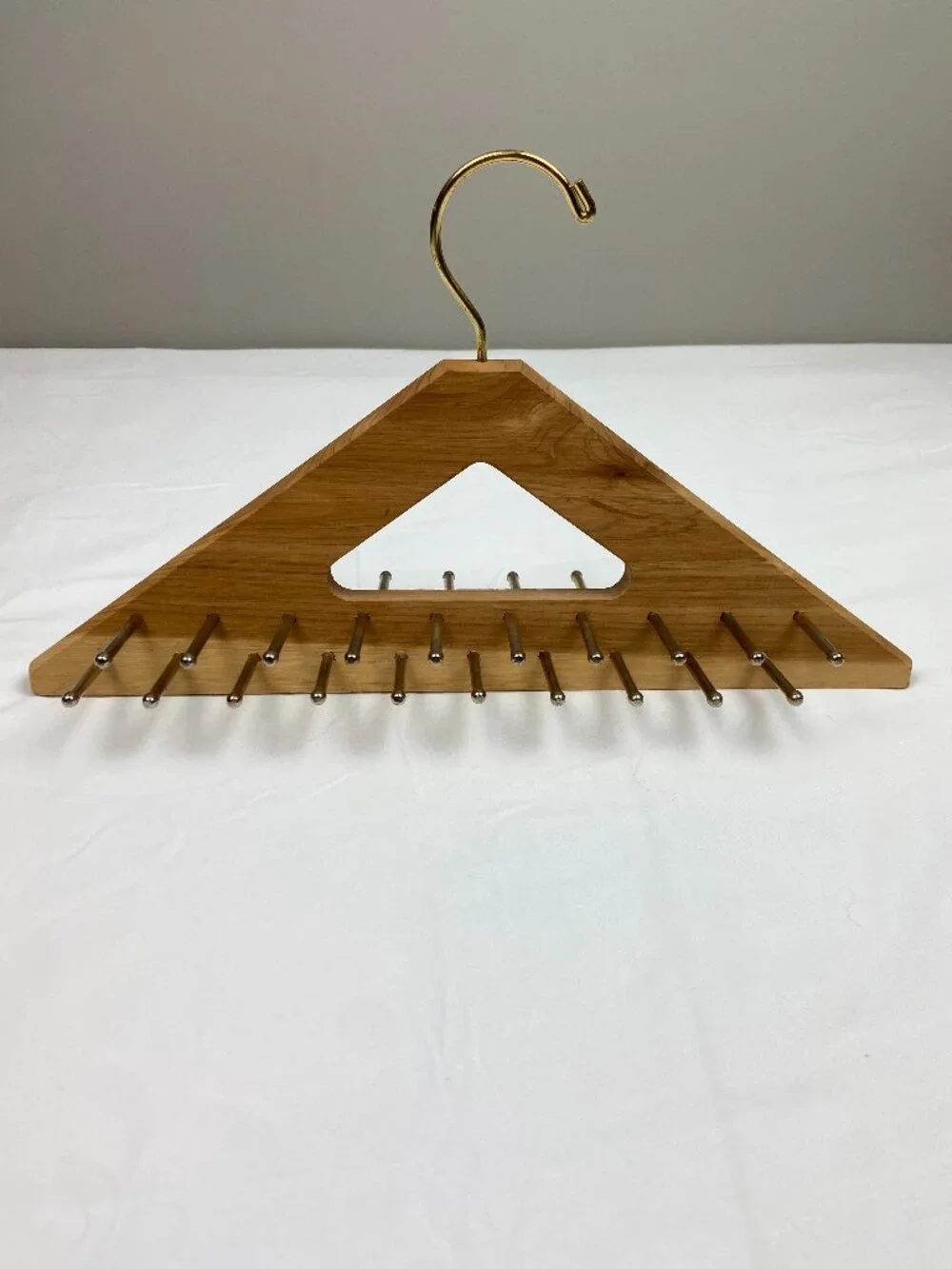 Cedar Tie & Belt Rack - Holds 40 Ties or Belts